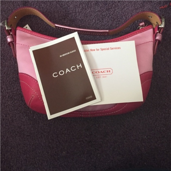 Never used- pink coach shoulder bag- early 2000s - Picture 3 of 3